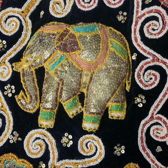 VTG Levi’s Embroidered Denim Jacket - Picture 5 of 14